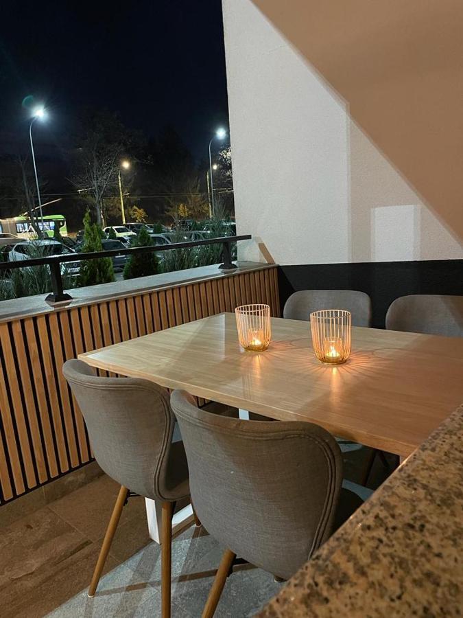 Apartment Chic By Landev Brasov Exterior photo