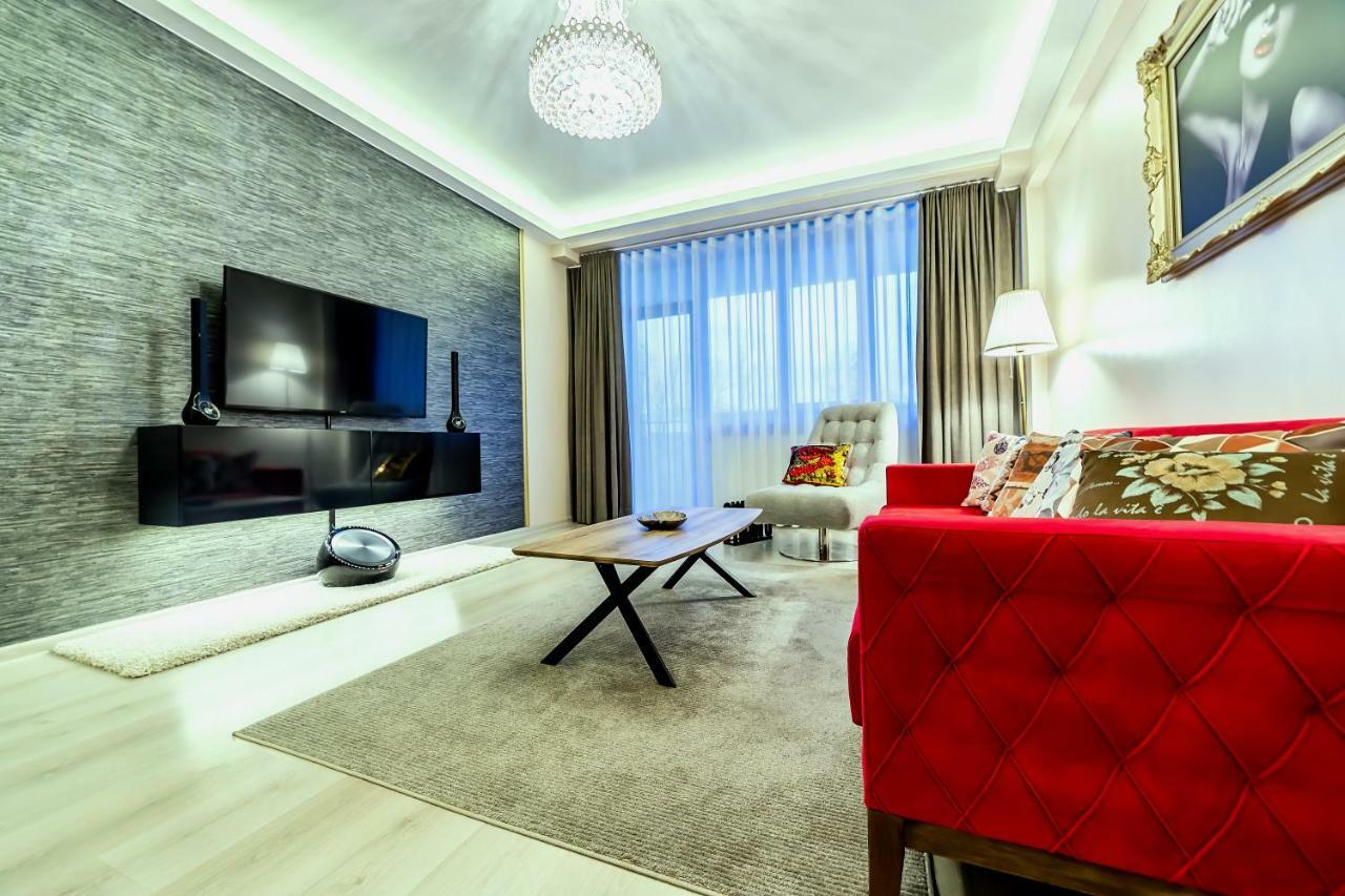 Apartment Chic By Landev Brasov Exterior photo