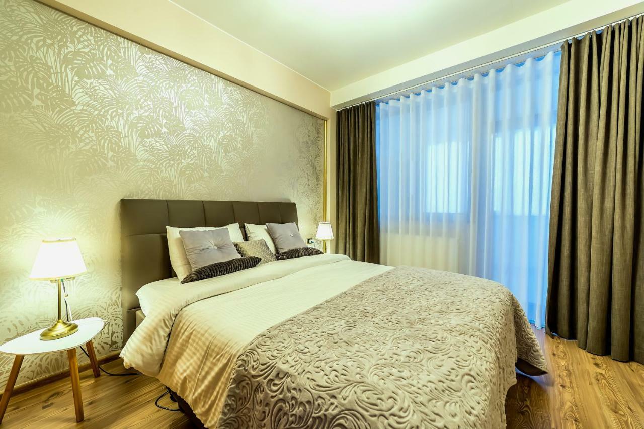 Apartment Chic By Landev Brasov Exterior photo